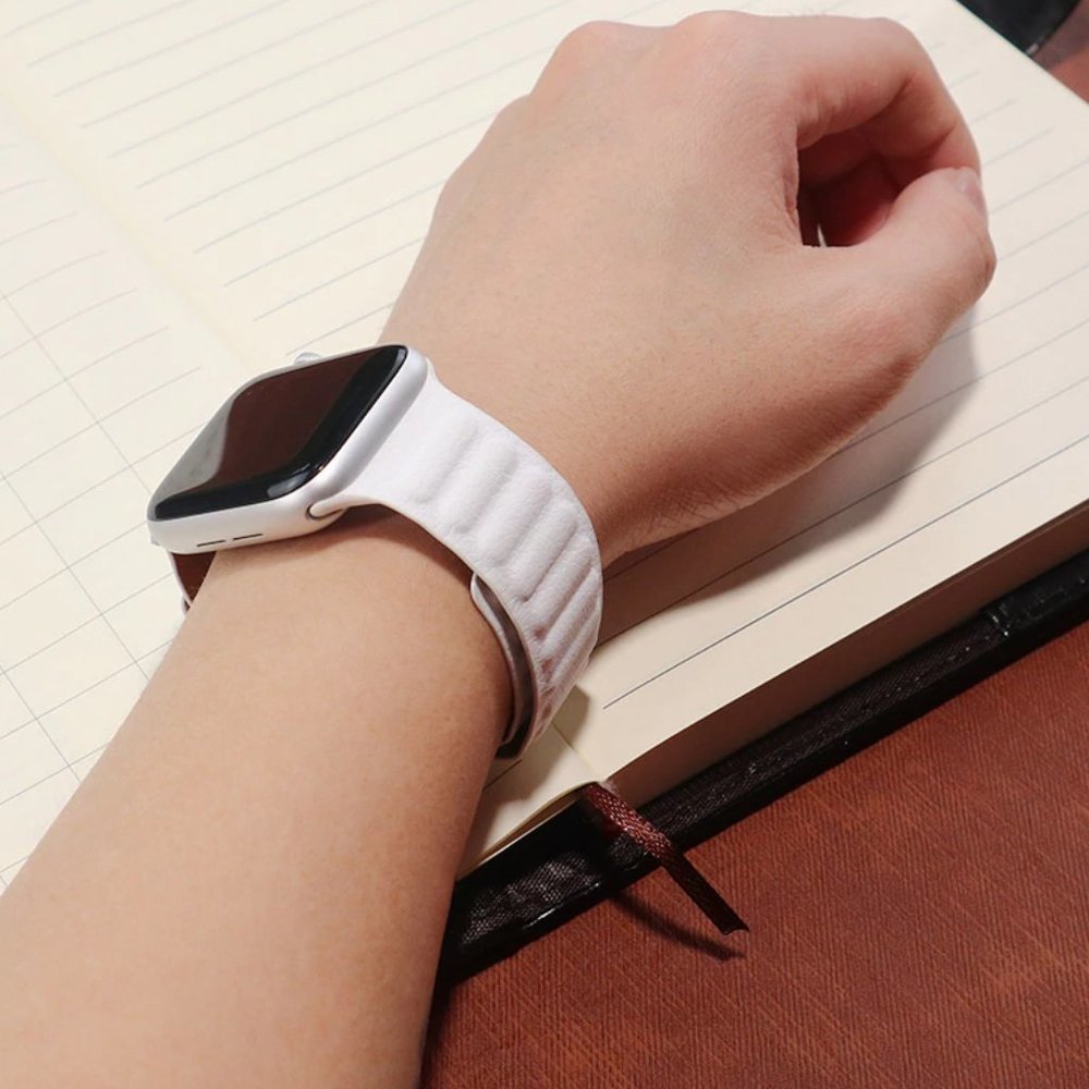 NEW[BAND] White Leather Magnetic For Apple Watch - Picture 3 of 6